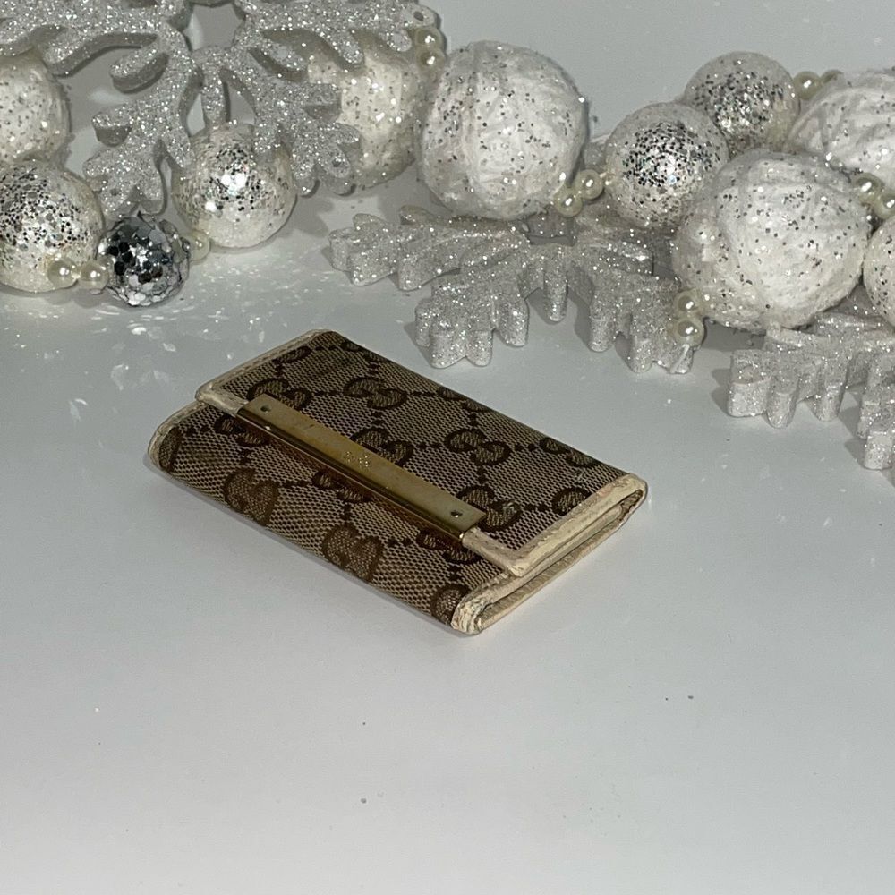 AUTHENTIC GUCCI GG LOGO 6 KEY WALLET - Picture 6 of 10